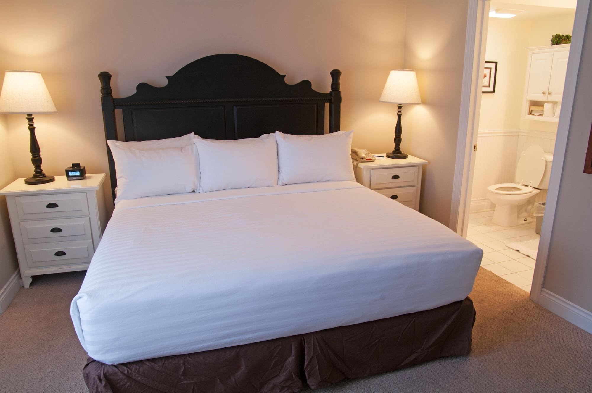 Charlevoix Inn & Suites Surestay Collection By Best Western Экстерьер фото