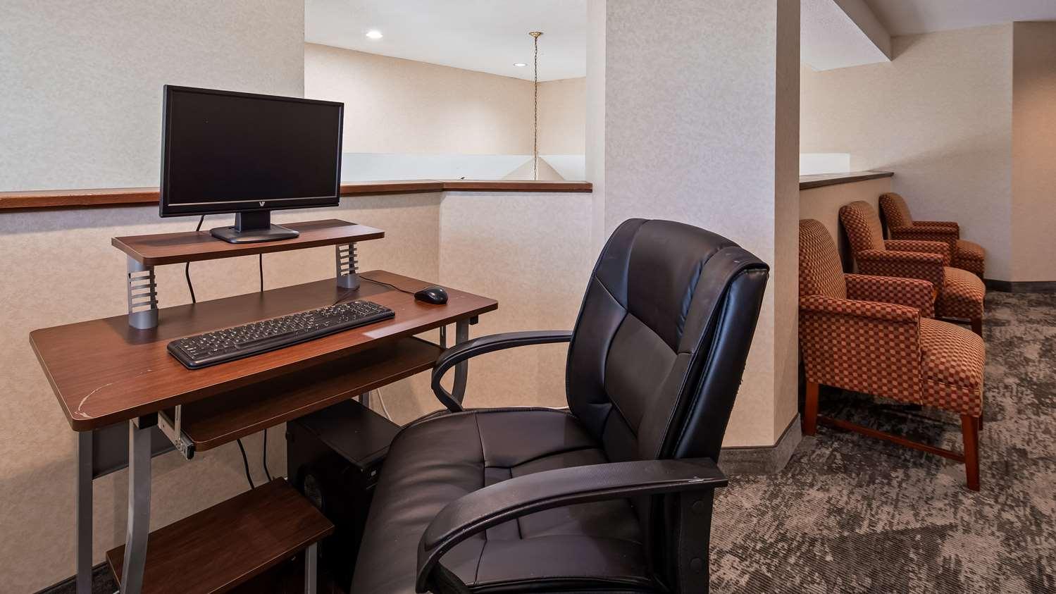 Charlevoix Inn & Suites Surestay Collection By Best Western Экстерьер фото